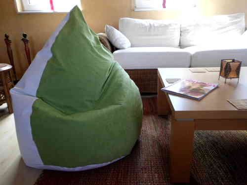 Sitzsack " von Lux " Lederoptik weiß / Strukturstoff helles grün